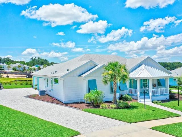 House for sale in Lady Lake, Florida