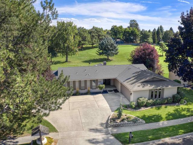 House for sale in Eagle Hills West, Eagle