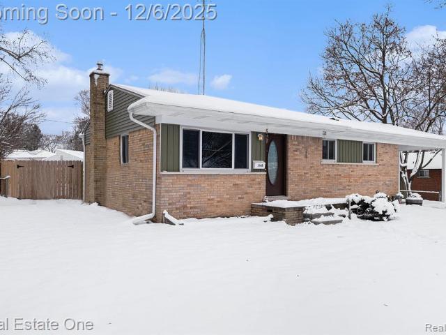 House for sale in Fenton, Michigan