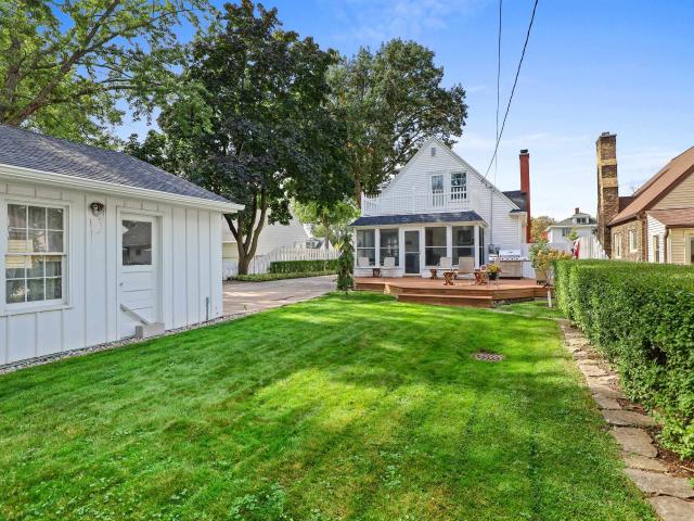 House for sale in Olde Norwood, Green Bay