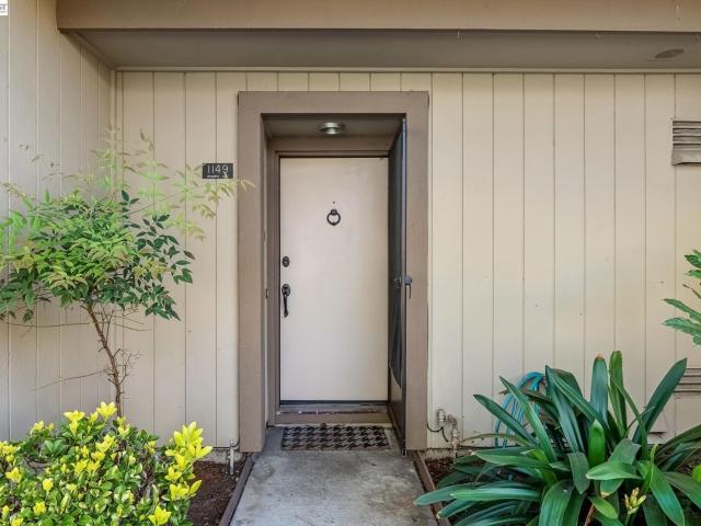 Townhouse for sale in Alameda, California