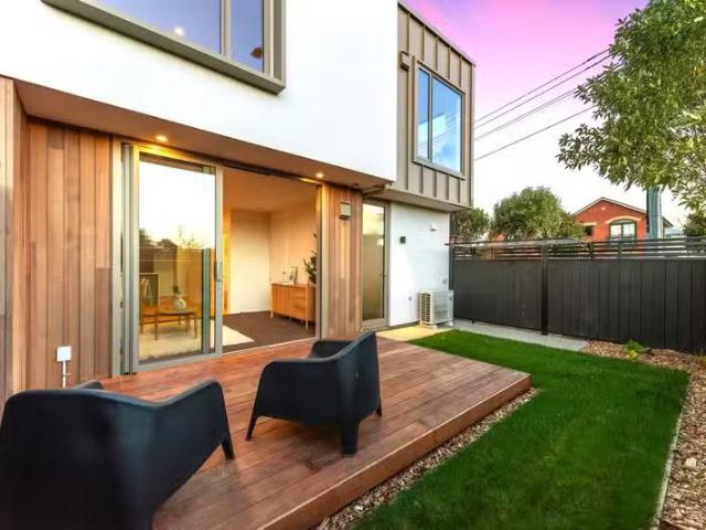 House for sale in Edgeware, Canterbury