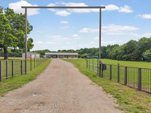 House for sale in Hunt, Texas