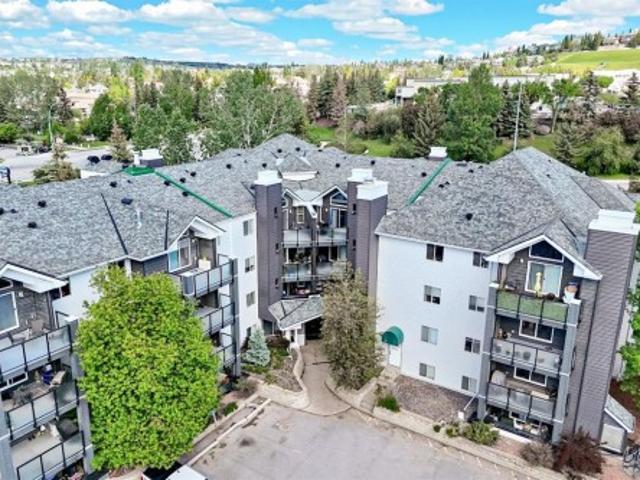 Condo for sale in Northwest, Alberta