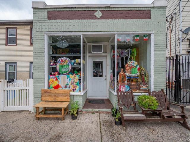 House for sale in White Plains, New York