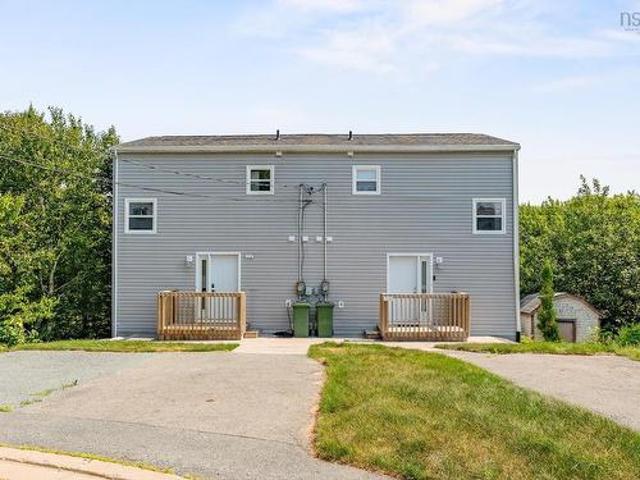 House for sale in Thornhill, Halifax