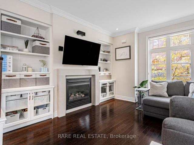 Townhouse for sale in Woburn, Ontario