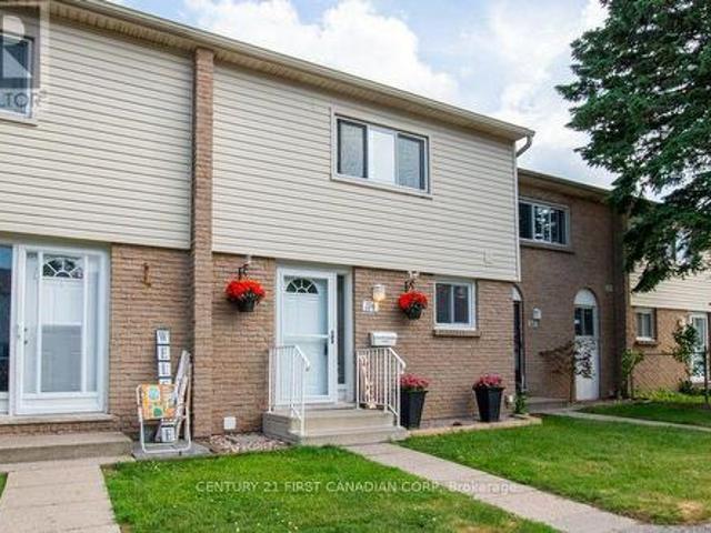 Townhouse for sale in Arva, Ontario