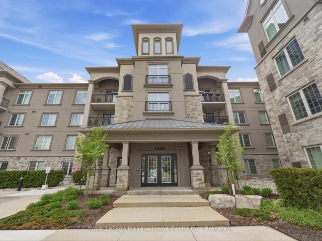 Condo for sale in Milton, Ontario