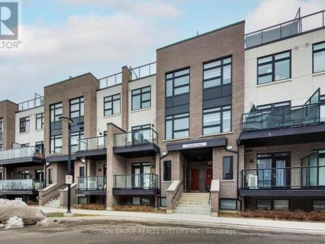 Townhouse for sale in Milton, Ontario