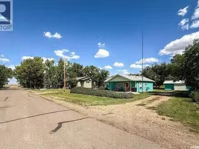 House for sale in Frontier, Saskatchewan