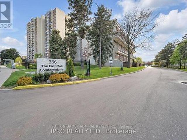 Townhouse for sale in Woburn, Ontario