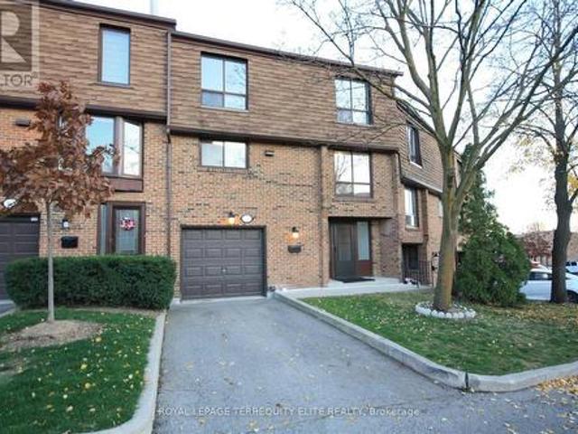 Townhouse for rent in Mississauga, Ontario