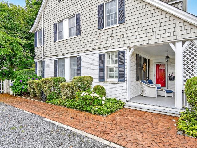 Townhouse for sale in Garden City