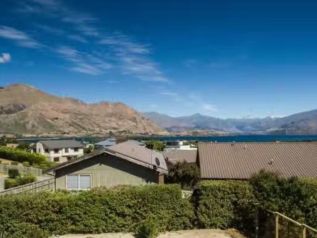 House for sale in Otakou