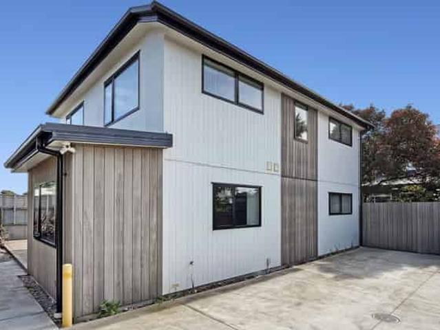 House for rent in Chaslands, Canterbury