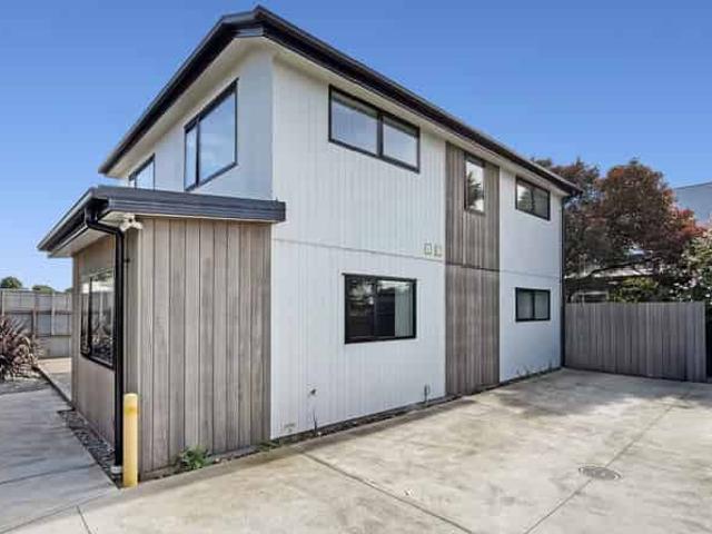House for rent in Chaslands, Canterbury