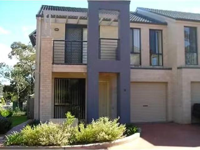 Condo for rent in Minto, Sydney
