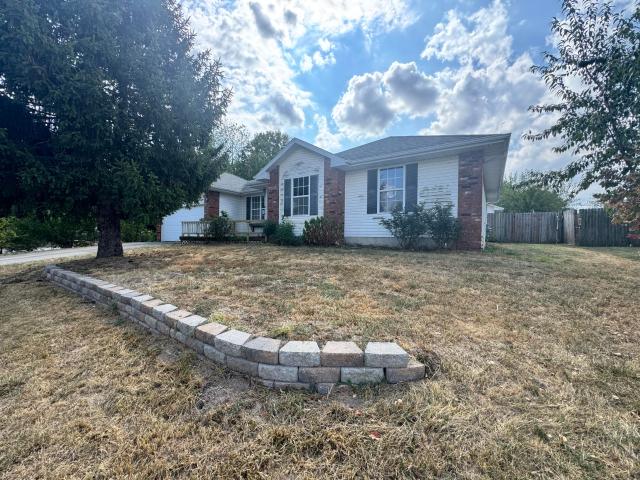 House for sale in Clever, Christian County