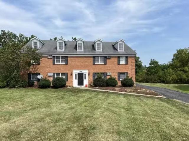 Condo for rent in Youngstown