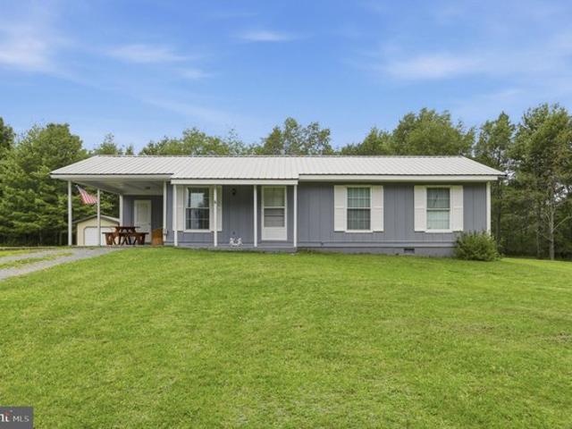 House for sale in Mount Storm, West Virginia
