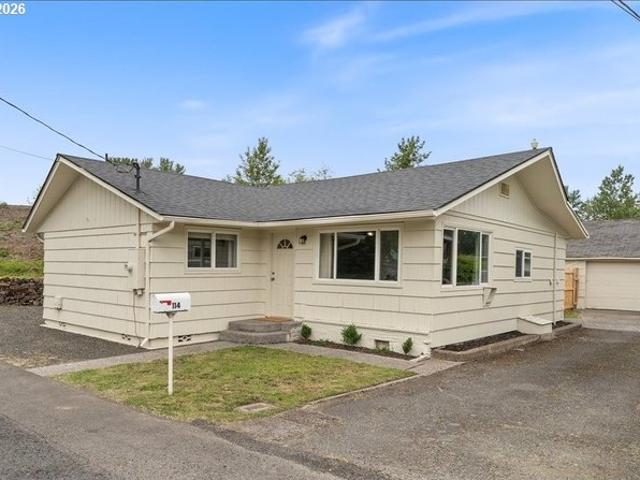 House for sale in Castle Rock, Washington