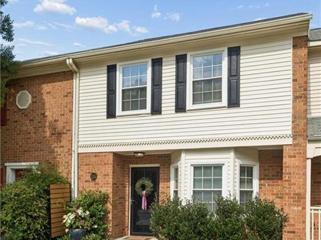 Townhouse for sale in Virginia