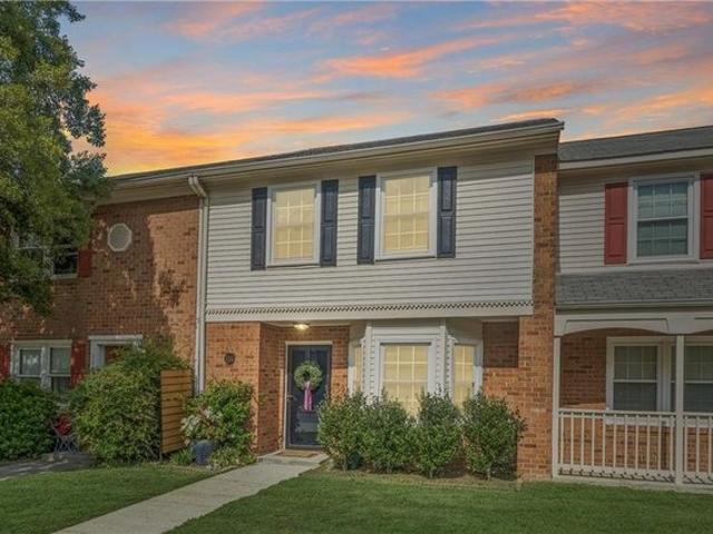 Townhouse for sale in Virginia
