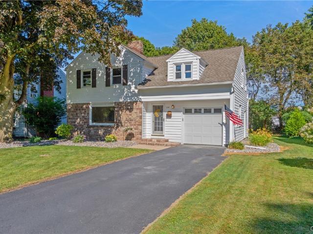 House for sale in Jamesville, New York
