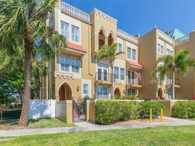 Townhouse for sale in Tampa, Florida