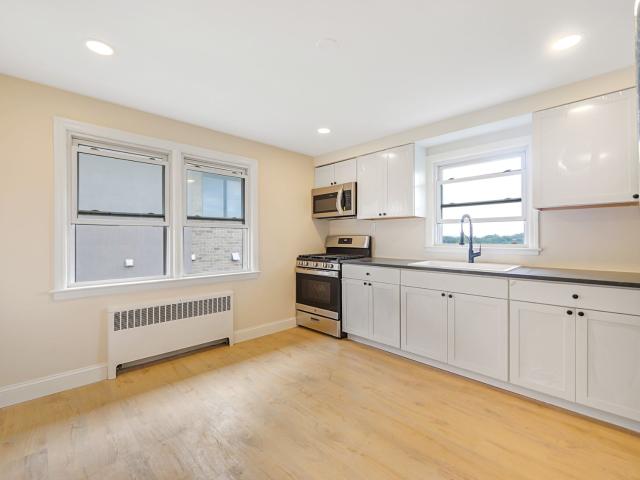 Duplex for rent in Palisades Park