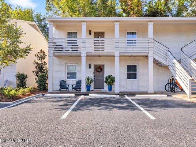 Condo for sale in Ocean Springs, Mississippi