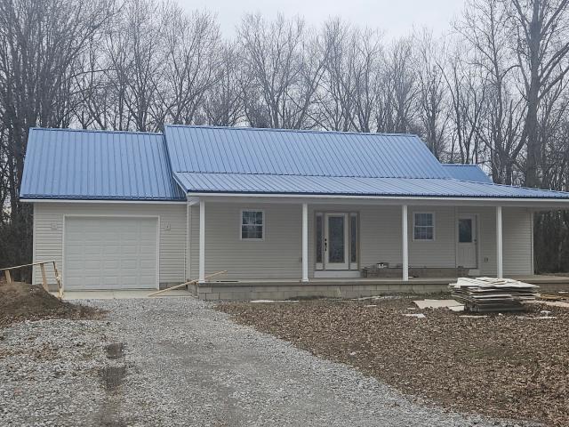 House for sale in Ina, Illinois