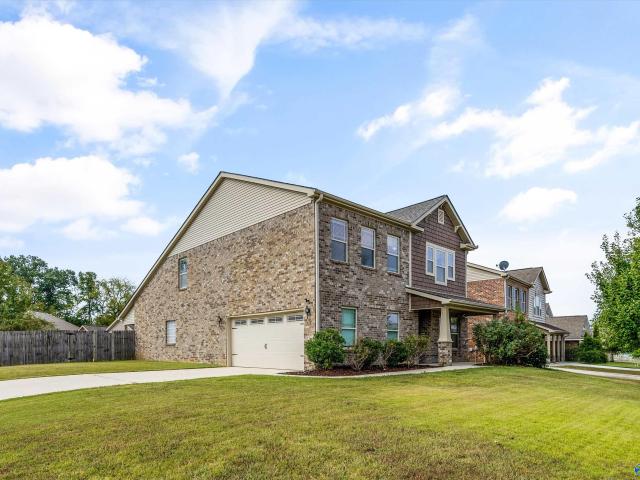 House for sale in Harvest, Madison County