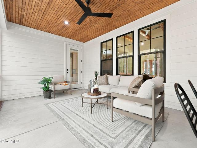 House for sale in Seven Lakes, Moore County