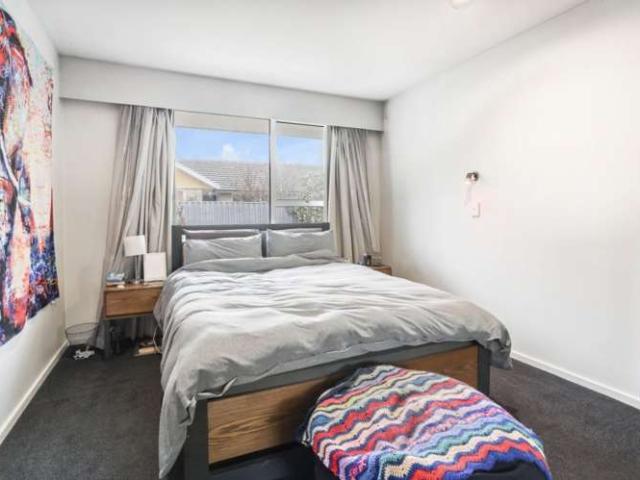 Property for sale in Chaslands, Canterbury