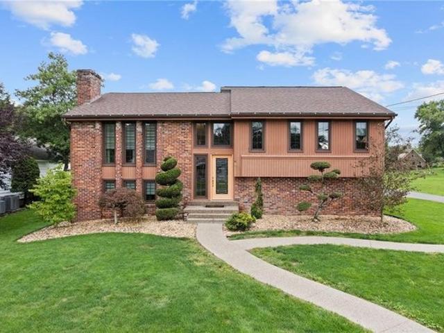 House for sale in Venetia, Pennsylvania