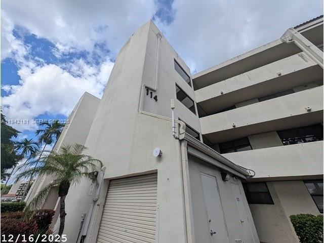Condo for sale in Oakland Park, Florida