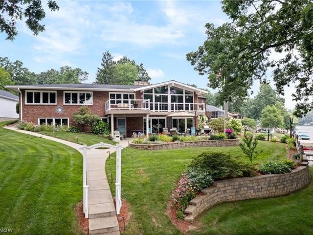 House for sale in Summit, Ohio