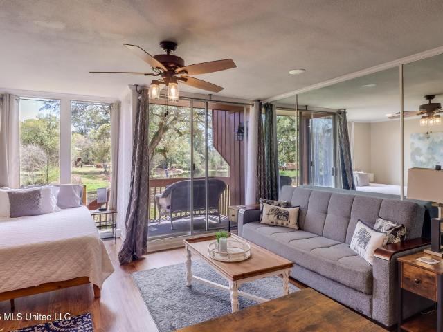 Condo for sale in Diamondhead, Mississippi
