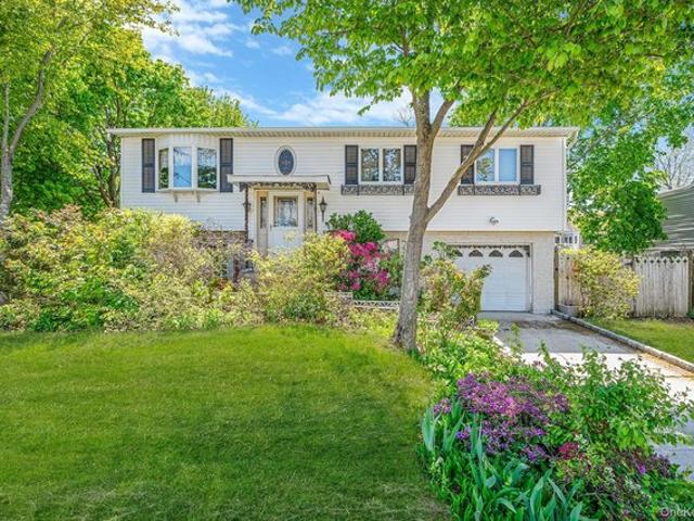 House for sale in Centereach, New York