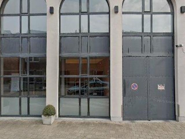 Bureau vente à Iseghem, West-Vlaanderen