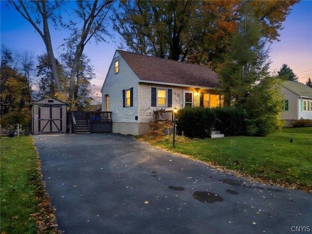 House for sale in Town of Camillus, Onondaga County