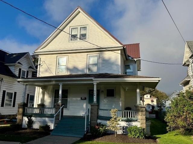 House for sale in Warren, Warren County