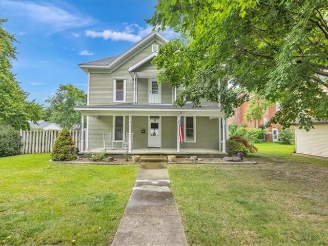 House for sale in Moweaqua, Illinois