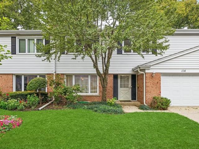 Townhouse for sale in Arlington Heights, Illinois