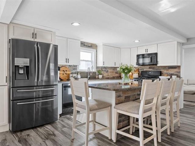 House for sale in Linn, Iowa
