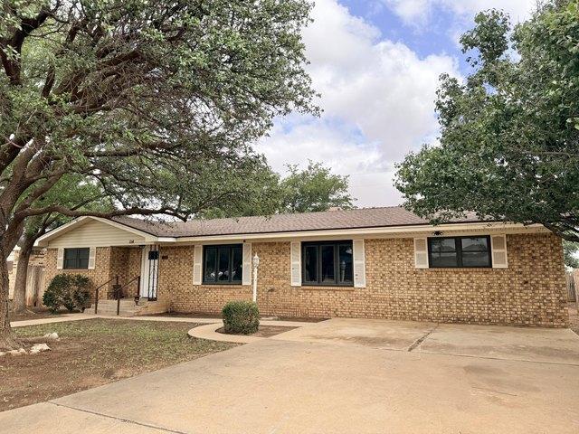 House for sale in Dawson, Texas