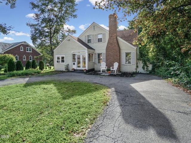 House for sale in Colonie, New York