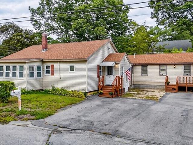 House for sale in Dracut, Middlesex County